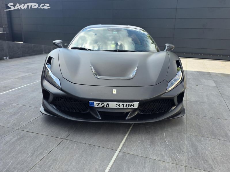 Ferrari F8, SERVIS-PLNÁ ÁRUKA-MAT WRAP